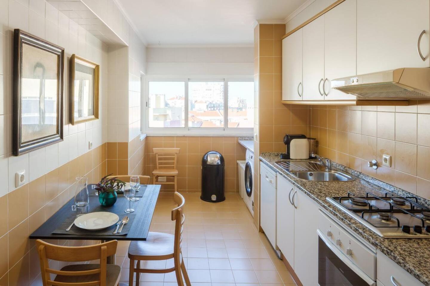 Ola Lisbon - Penha De Franca Apartment Luaran gambar